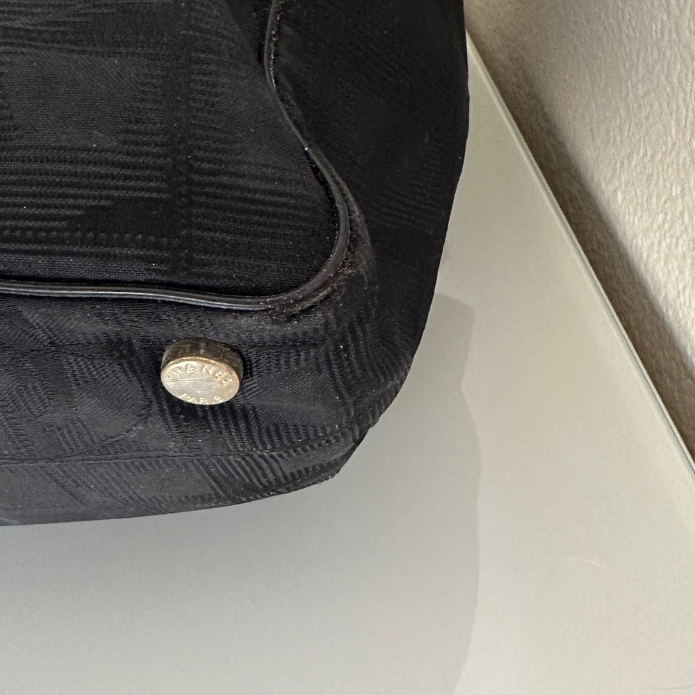 Travel Line Tote - Picture 6 of 7